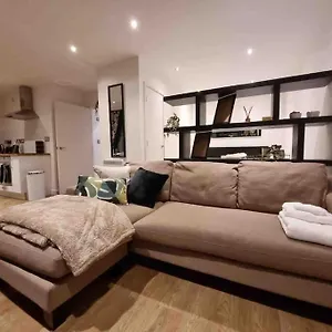 Charming Studio In Bricklane Londres